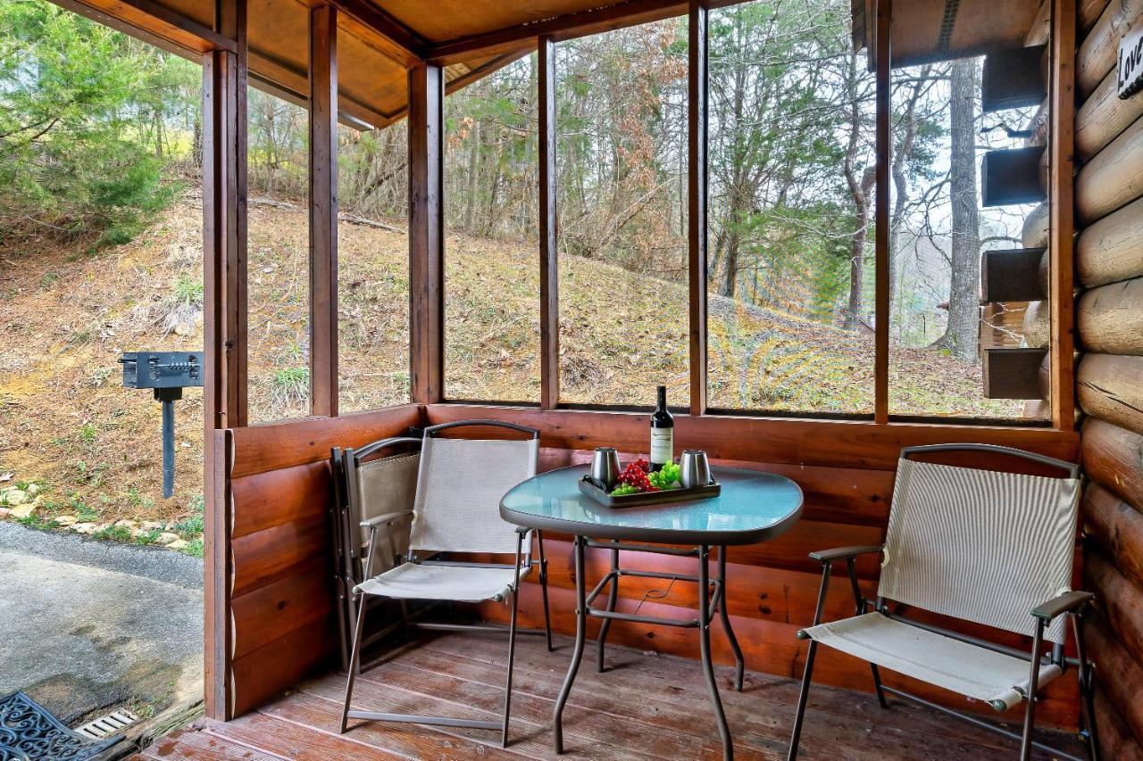 Love Shack Sevierville Dış mekan fotoğraf